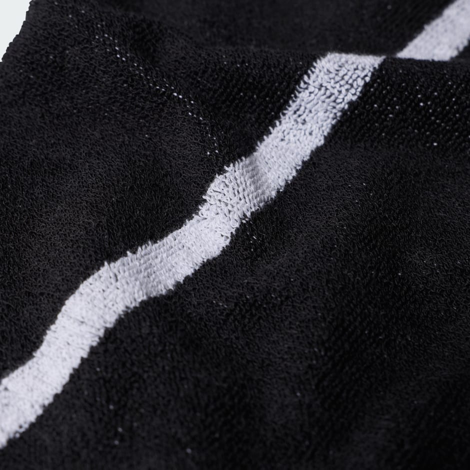 MERCEDES - AMG PETRONAS FORMULA 1 TEAM TOWEL