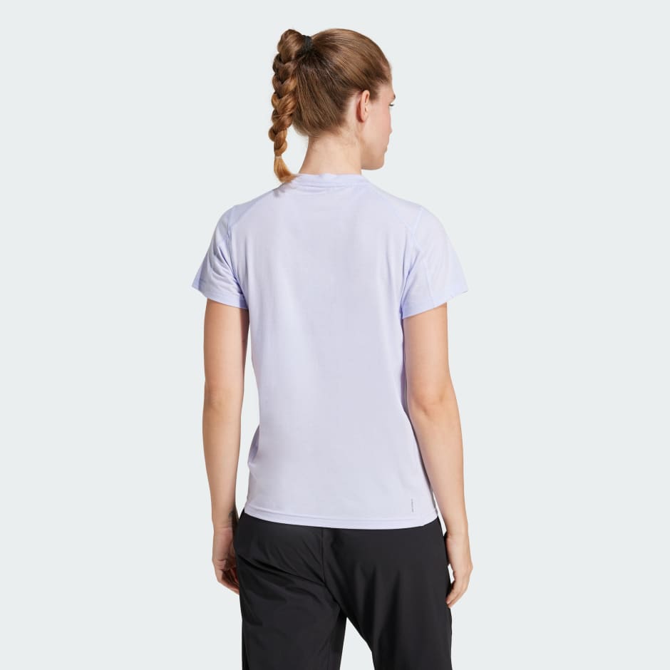 Train Essentials Big Performance Logo Training Tee