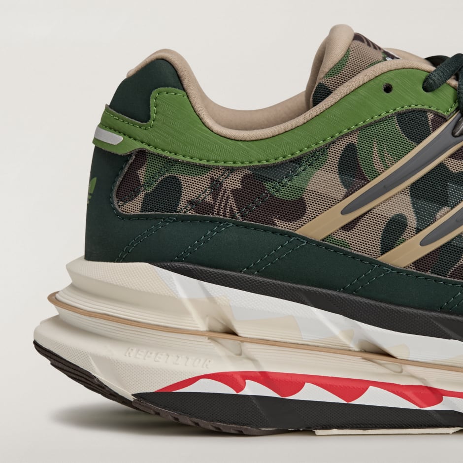 ADISTAR HRMY BAPE&reg; Trainers