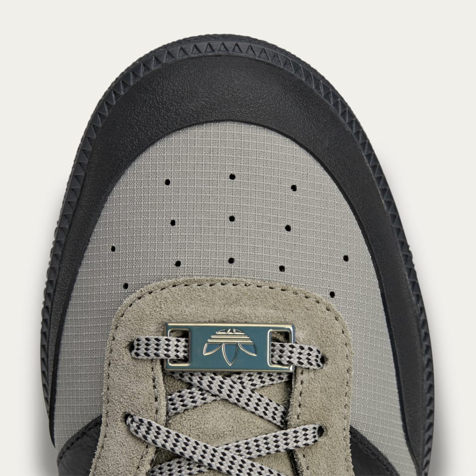 100 Thieves Palos Hills Shoes