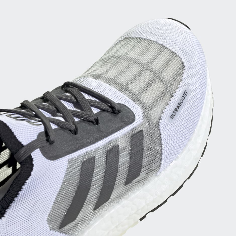 Ultraboost SUMMER.RDY x James Bond Shoes