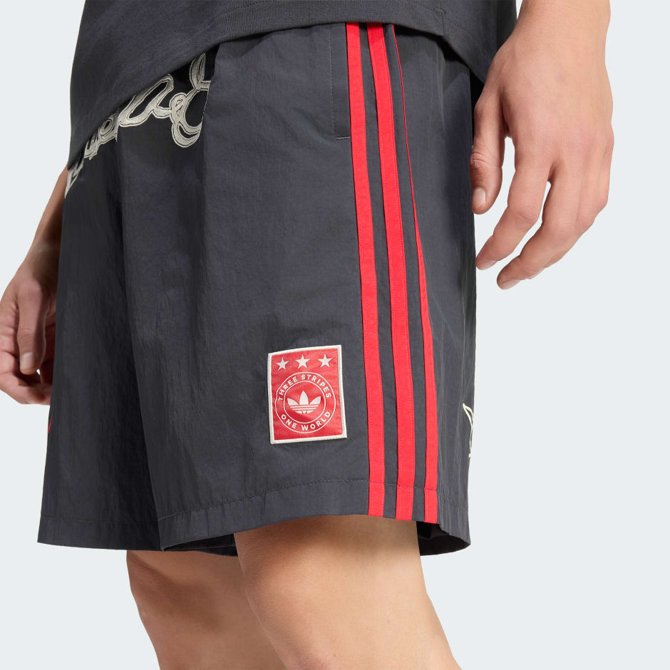 Originals One World 圖案短褲