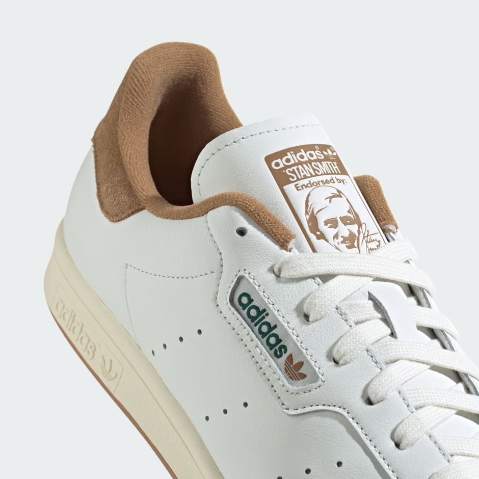 STAN SMITH