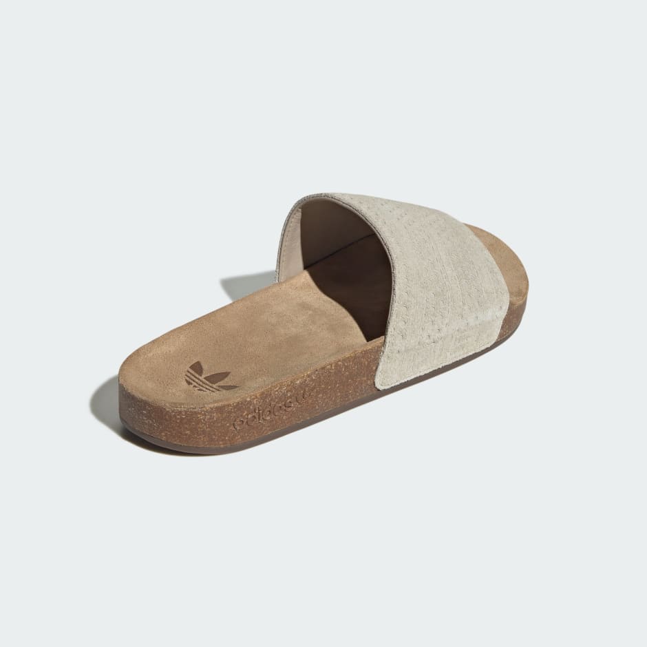 Adilette 拖鞋