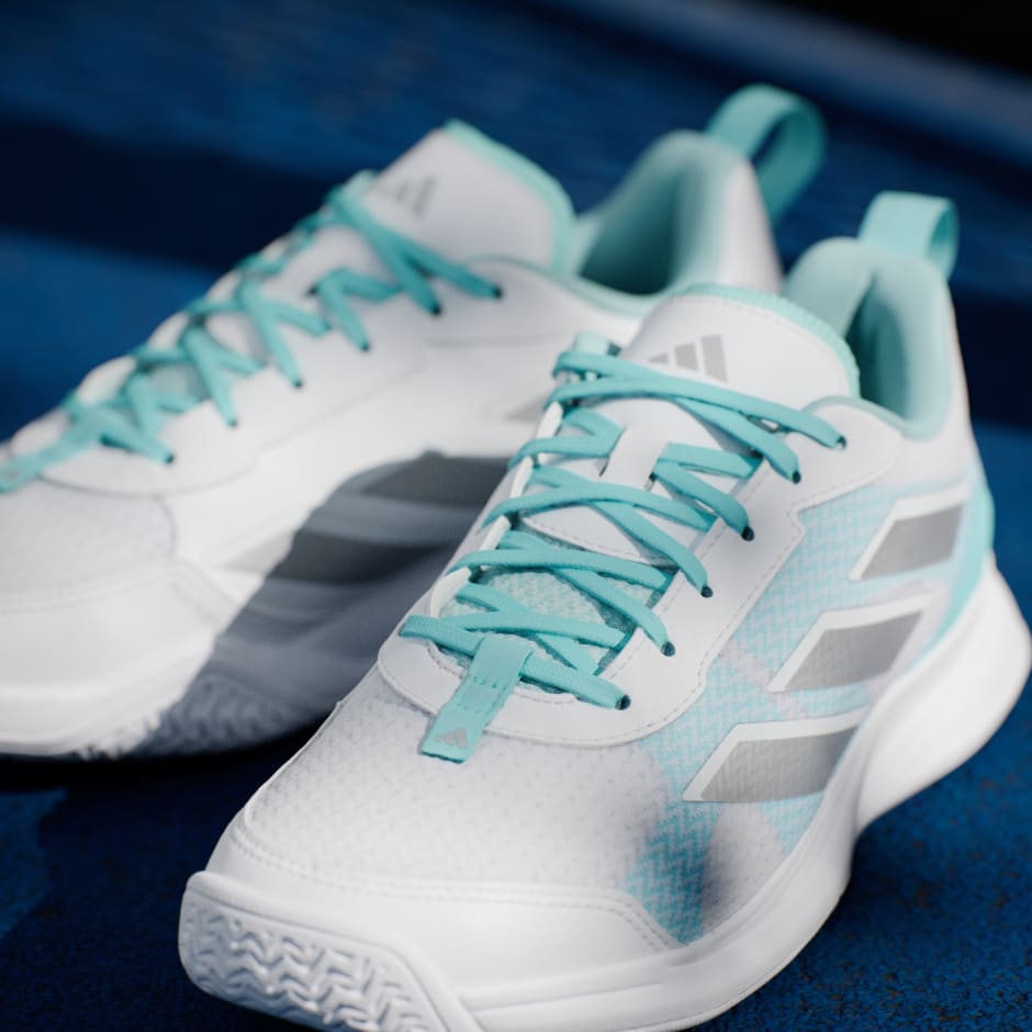 Avaflash Low Tennis Shoes