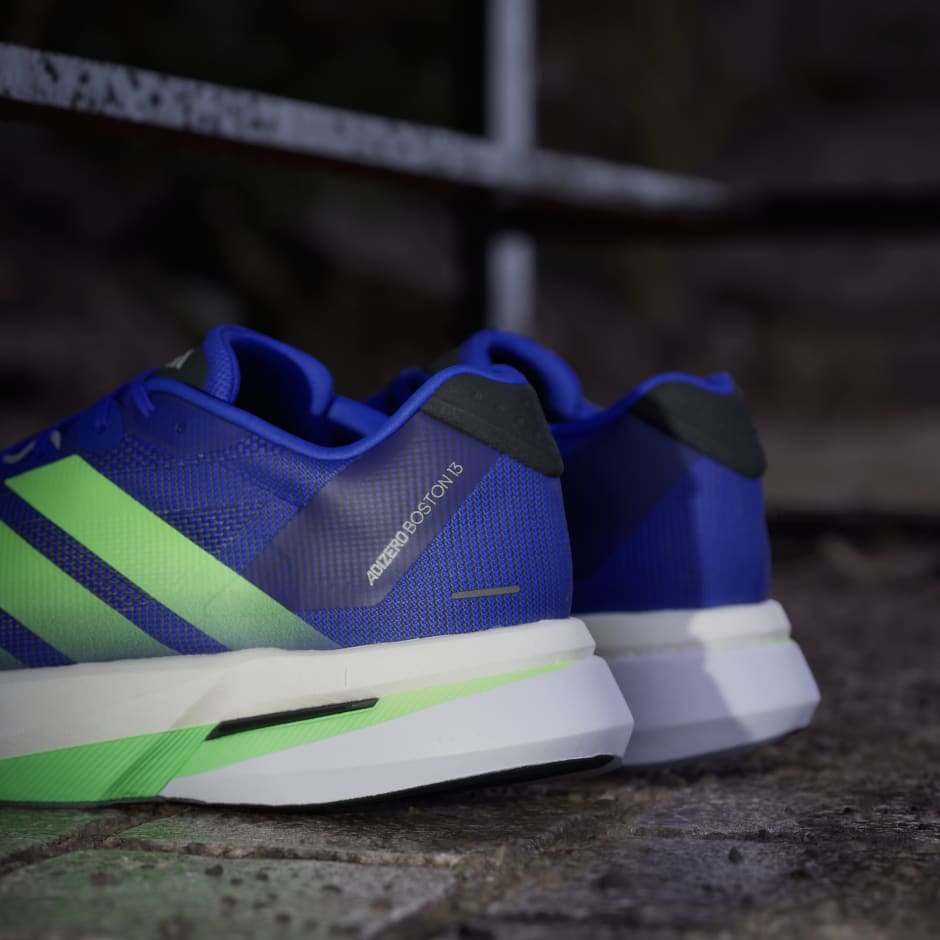 Adizero Boston 13 鞋