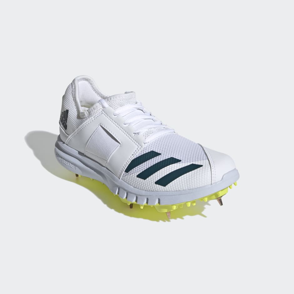 Howzat Spike Junior 20 Shoes image number null