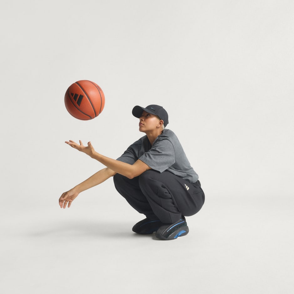 Hlače od flisa adidas Basketball (rodno neutralne)