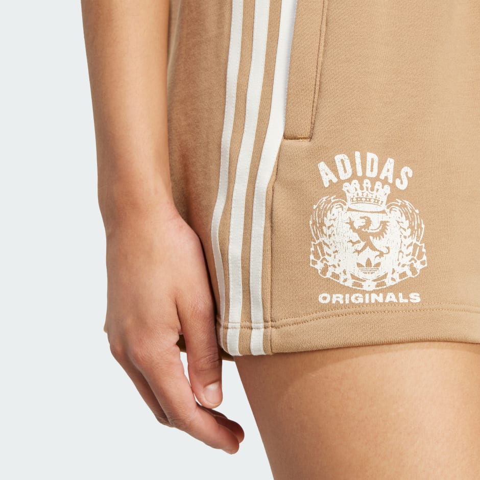 Graphic Crest Loose Shorts