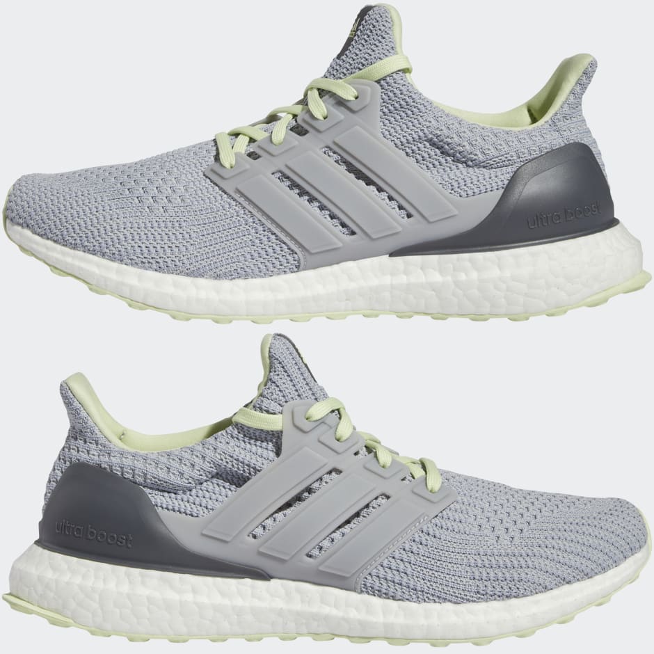 Ultraboost 4 DNA Shoes