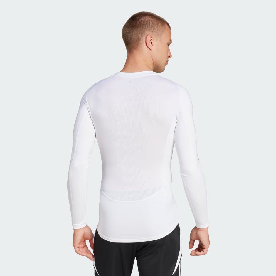 تيشيرت TECHFIT بكم طويل