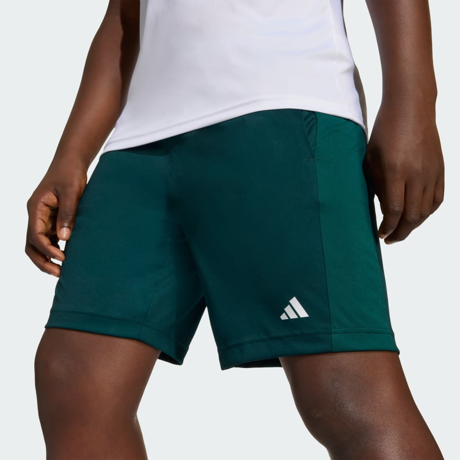 Train Essentials Logo Regular Fit Shorts Kids