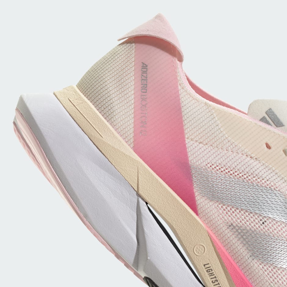 Adizero Boston 12 跑鞋