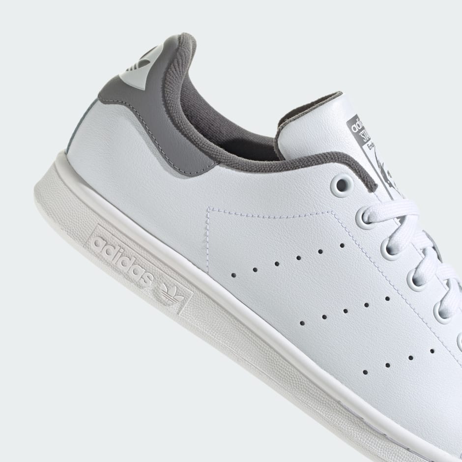 STAN SMITH