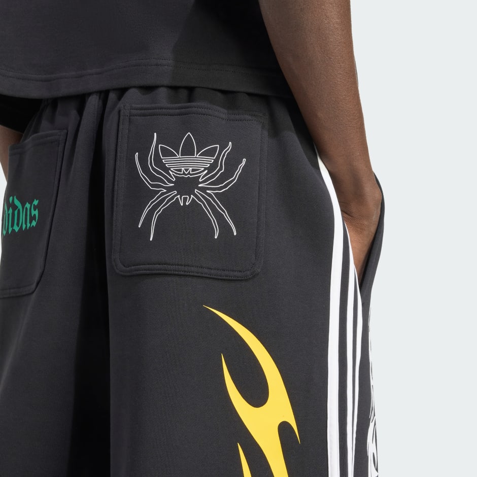 Spiders Oversized Inch Sweat Shorts