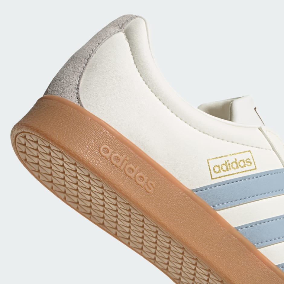 VL Court Classic Shoes
