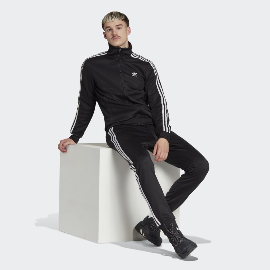 Men's Clothing Adicolor Classics Primeblue Top - Black | adidas Bahrain