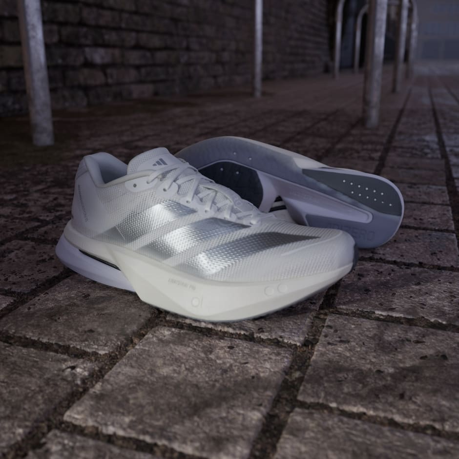 Adizero Boston 13 鞋