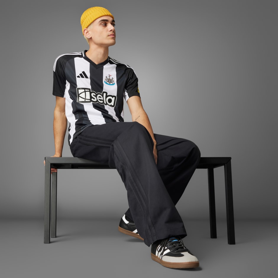 Newcastle United FC 24/25 Home Jersey