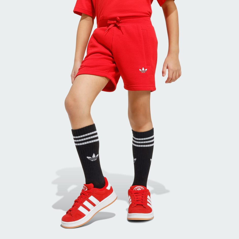 CONJUNTO DE SHORTS Y CAMISETA HOLGADOS TRIF&Oacute;LIO