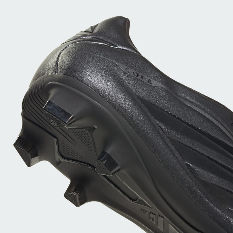 Ghete de fotbal COPA PURE IV CLUB pentru teren dur / multi-teren