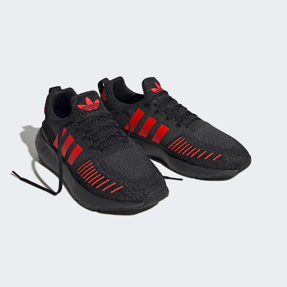 Originals swift 2025 run black/white/red