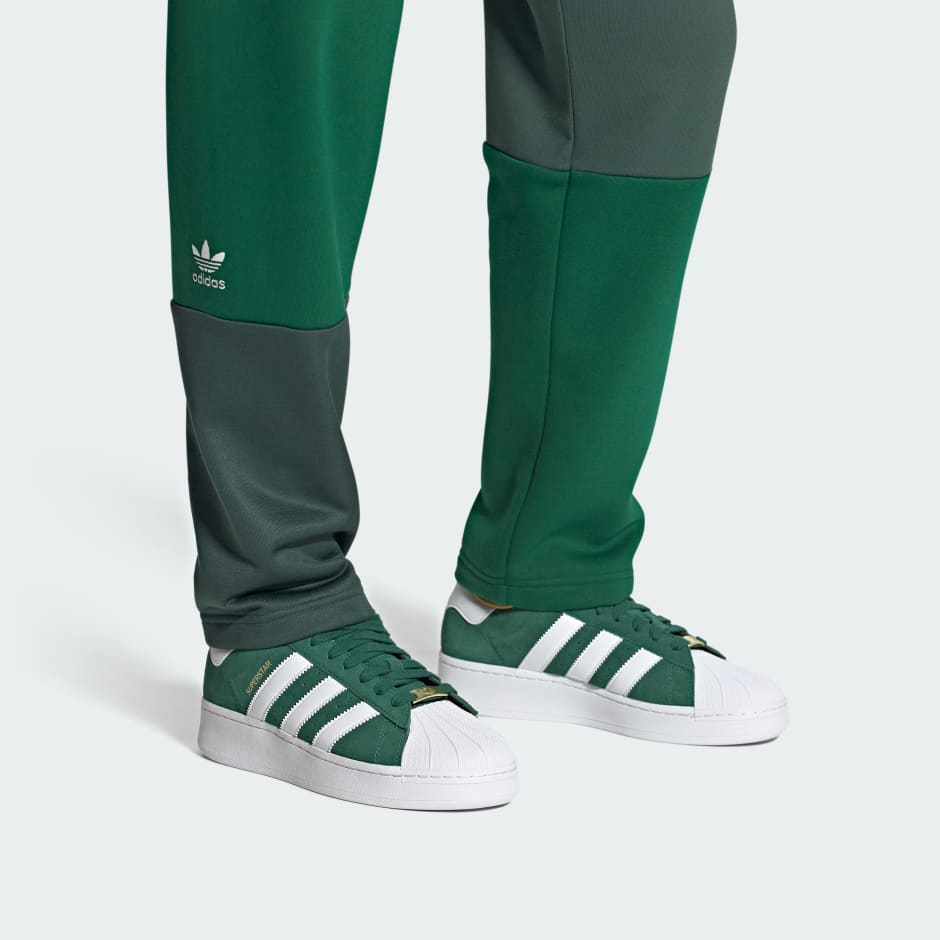 Green superstar outlet adidas