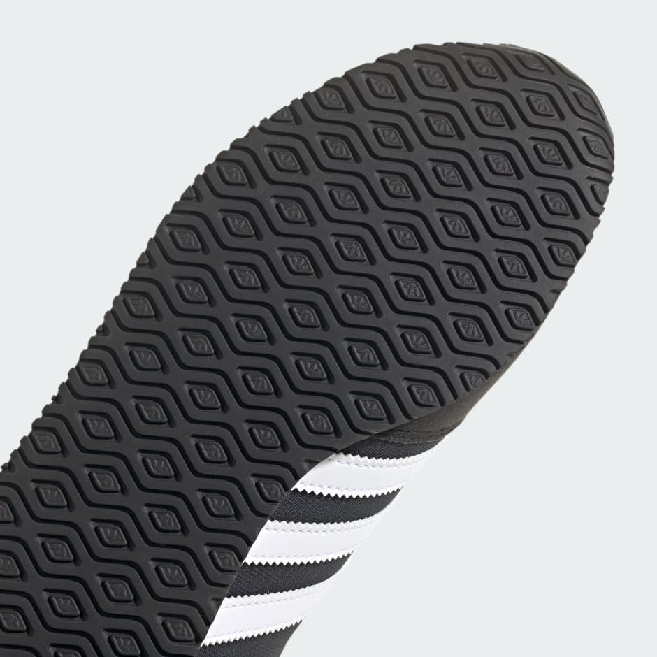 USA 84 Shoes