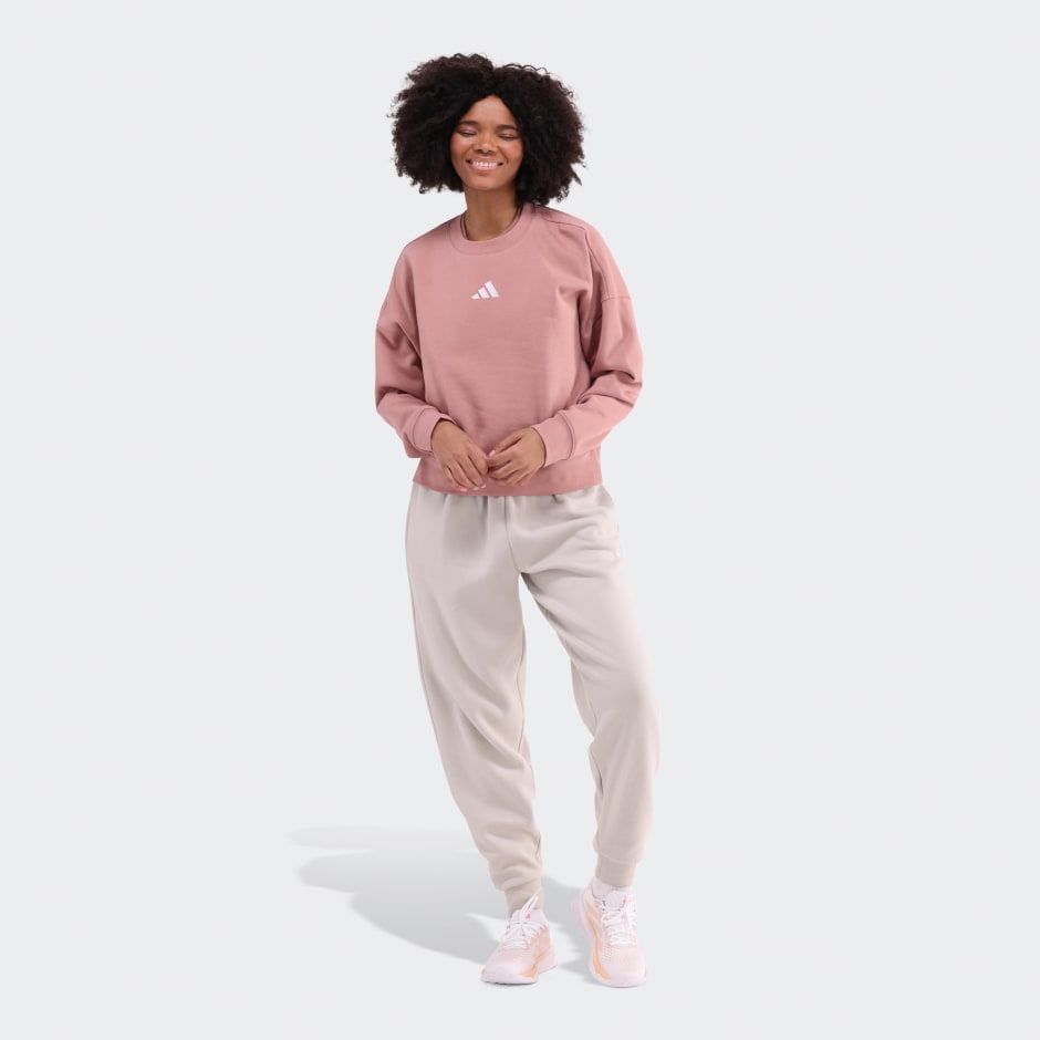 Essentials Small Logo Feelcozy Sweatshirt