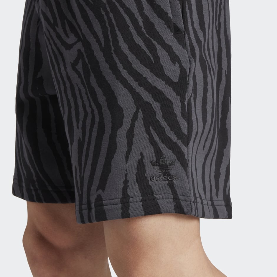 Graphics Animal Shorts