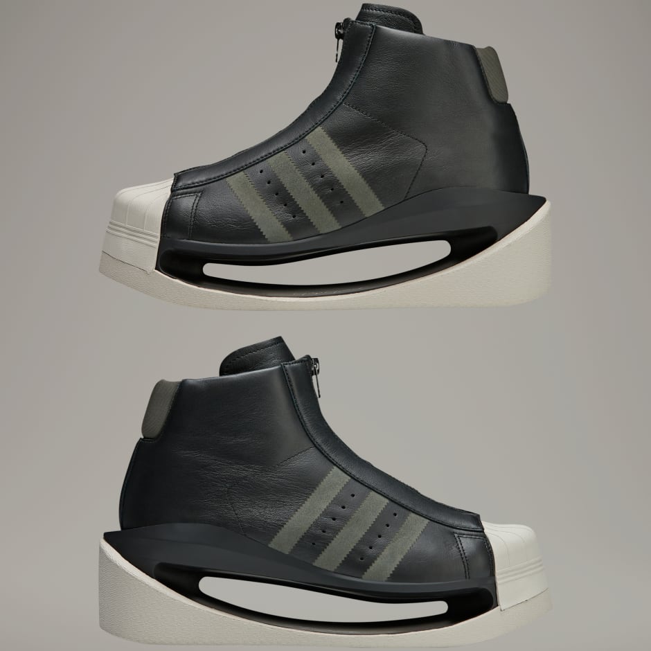 Y-3 Gendo Pro Model
