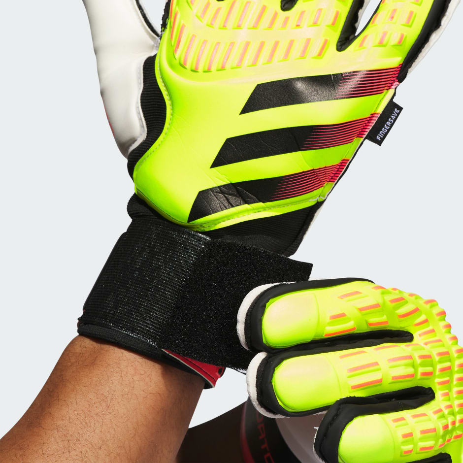 Predator Match Fingersave Goalkeeper Gloves