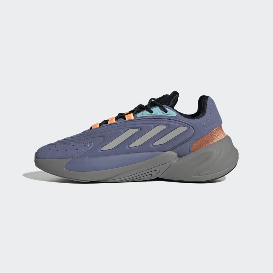 OZELIA W