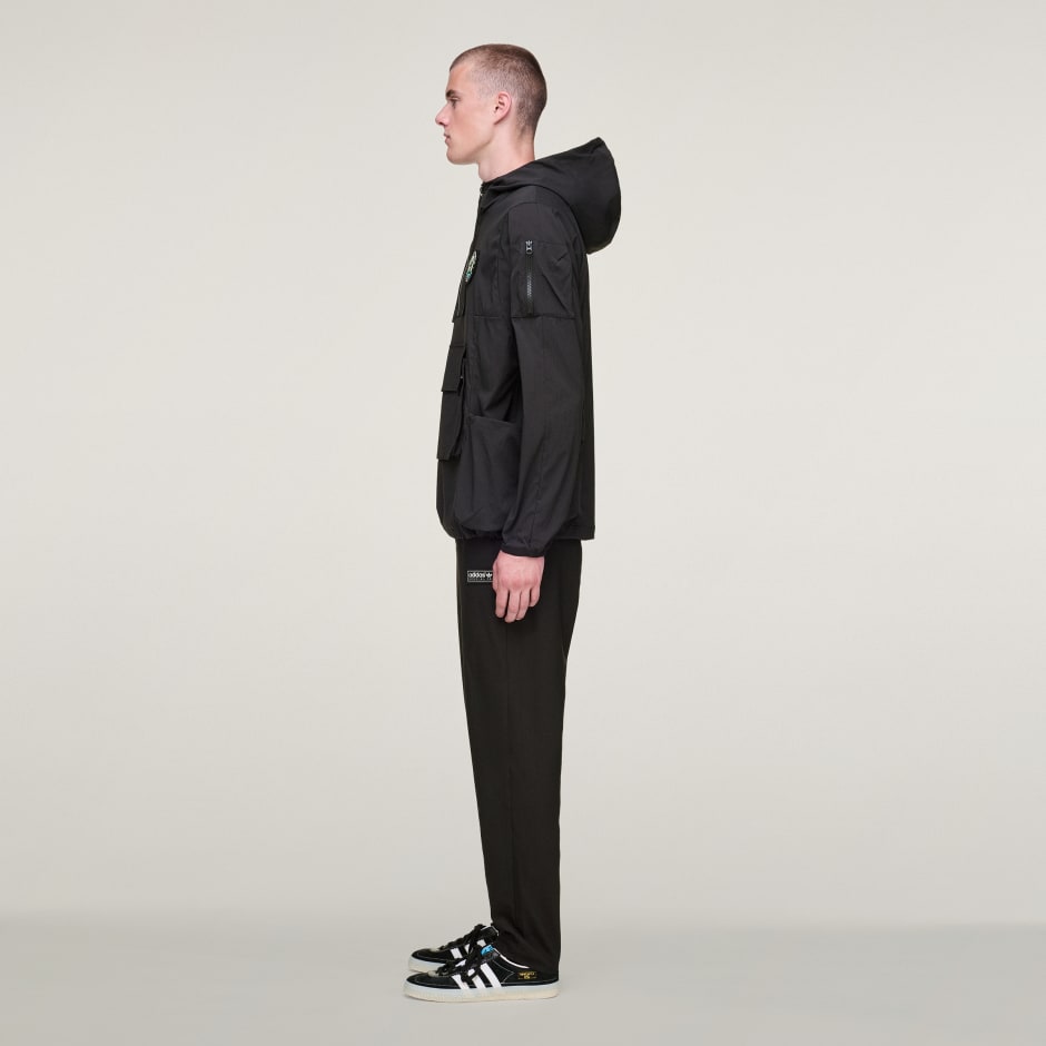 JACHETĂ NEWCASTLE SPZL F.C.