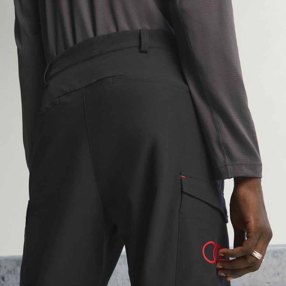 PANTALON AUDI FORMULA ONE TEAM MECHANICS PENTRU BĂRBAȚI