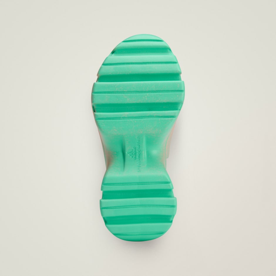 حذاء adidas by Stella McCartney