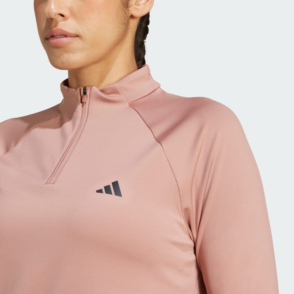 Train Essentials Minimal Branding 1/4-Zip Cover Up