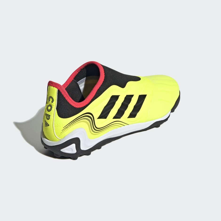 Guayos Copa Sense.3 Sin Cordones Pasto Sintético