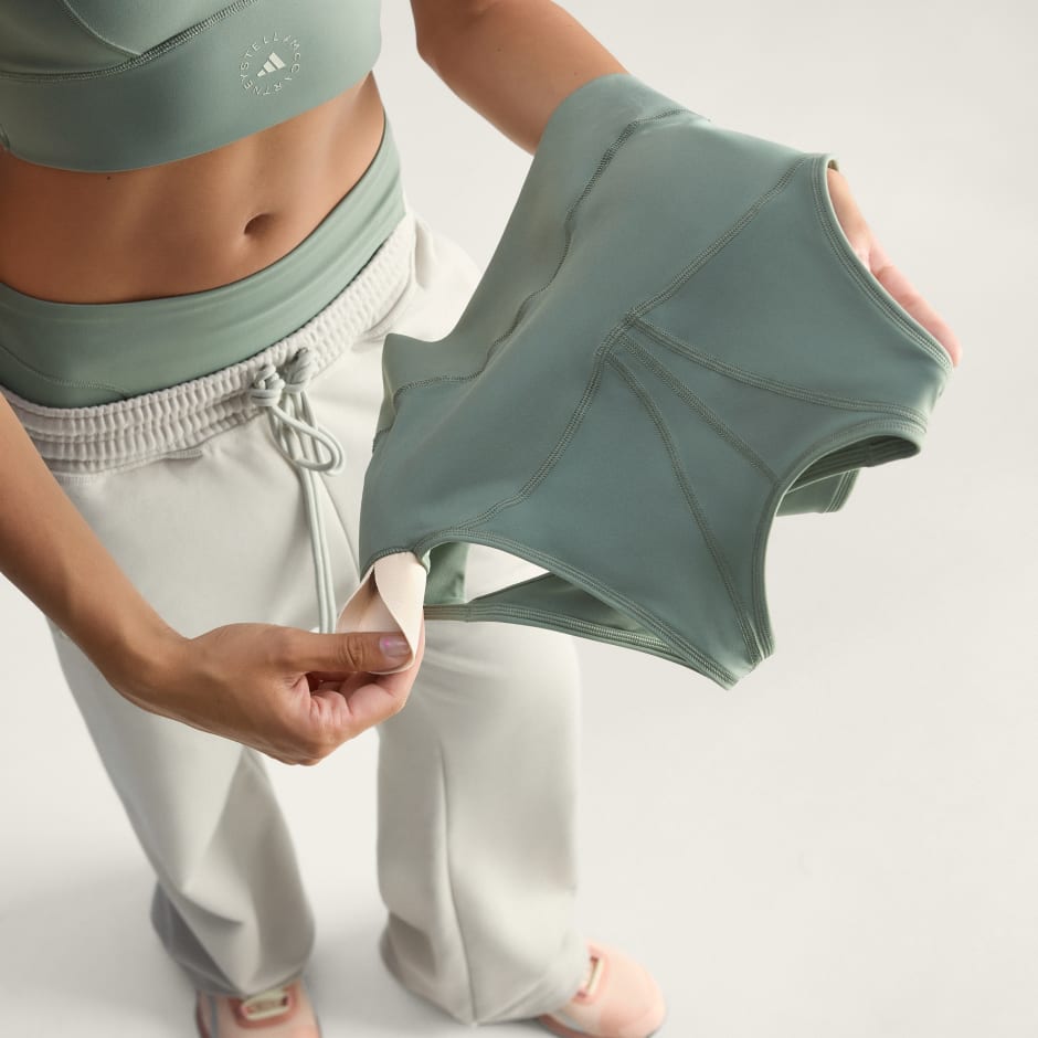 قميص تدريب قصير من أديداس بواسطة Stella McCartney