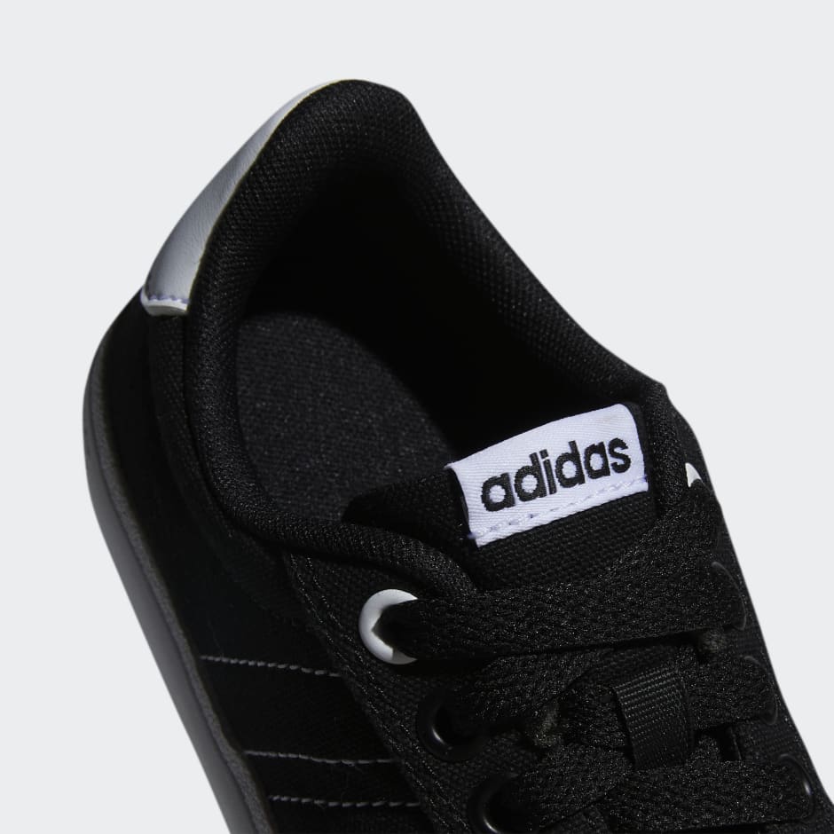 Contractie Betekenisvol Ervaren persoon Kids Shoes - VULCRAID3R Skateboarding Shoes - Black | adidas Bahrain