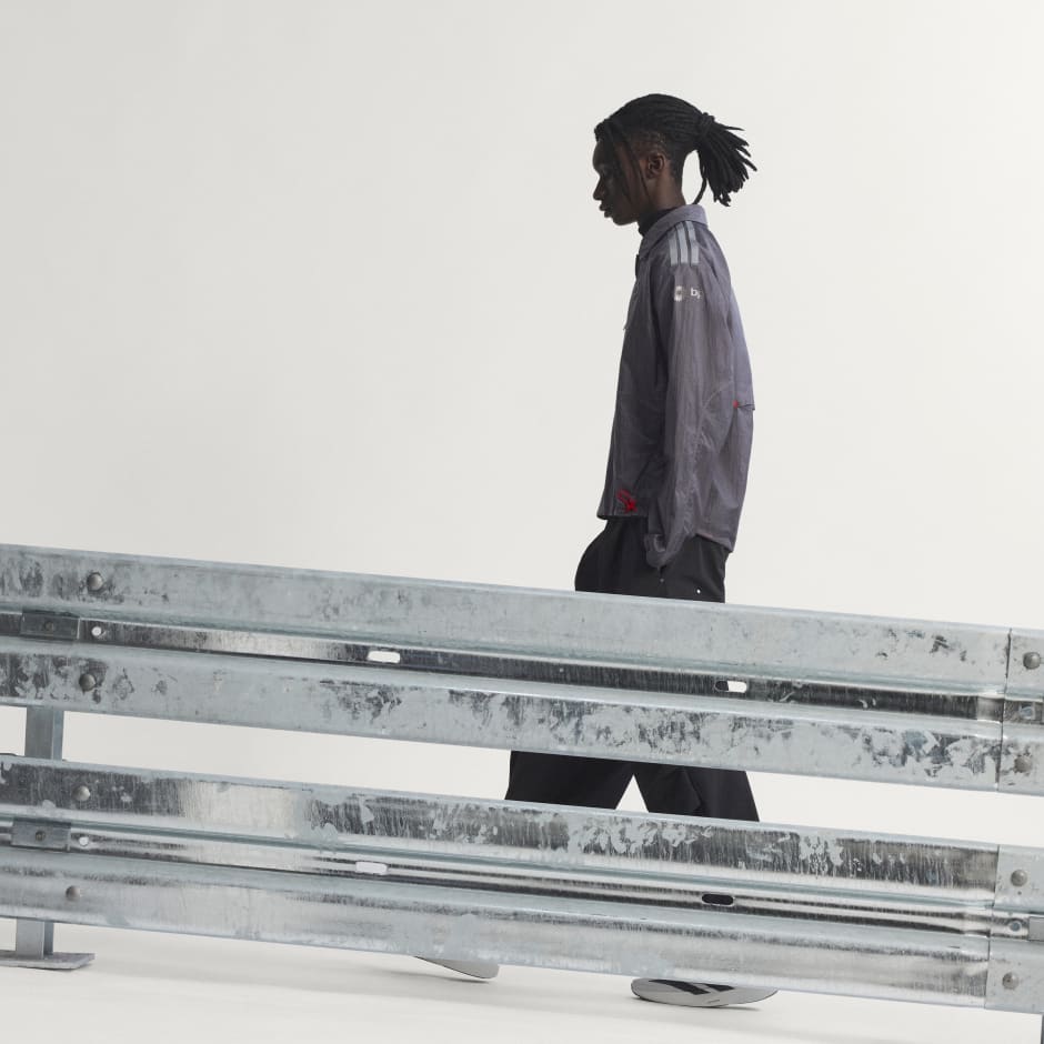 JACHETĂ AUDI REVOLUT F1 TEAM DRIVER PADDOCK