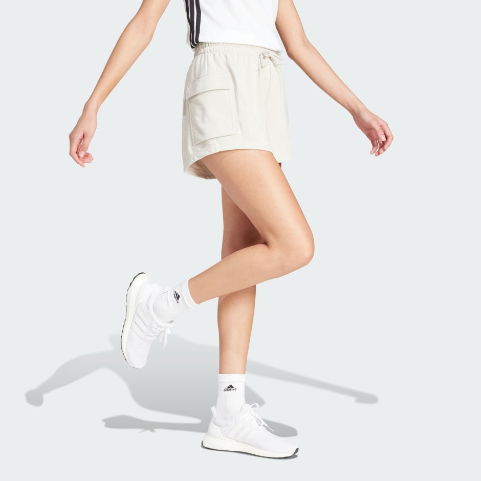 Pantaloni scurți cargo Essentials din material flaușat, cu logo mic