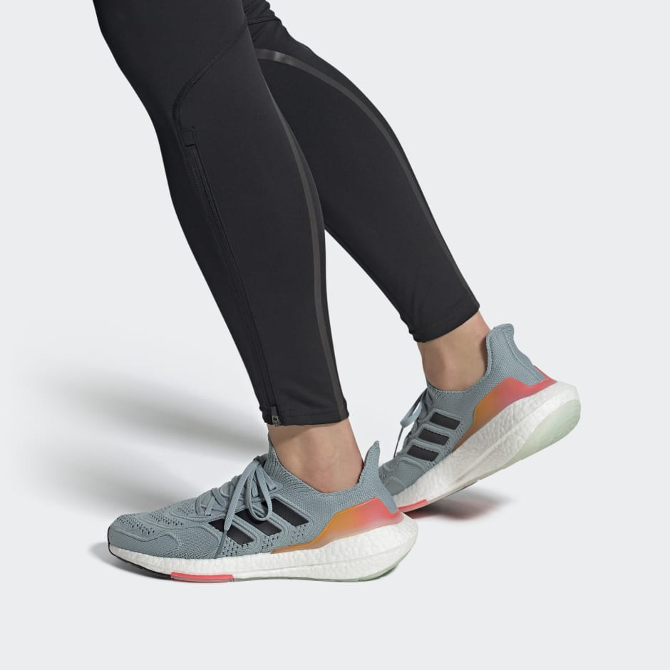 Ultraboost 22 HEAT.RDY Shoes image number null
