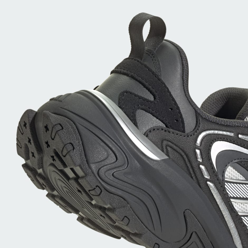 Shadow Fever 運動鞋