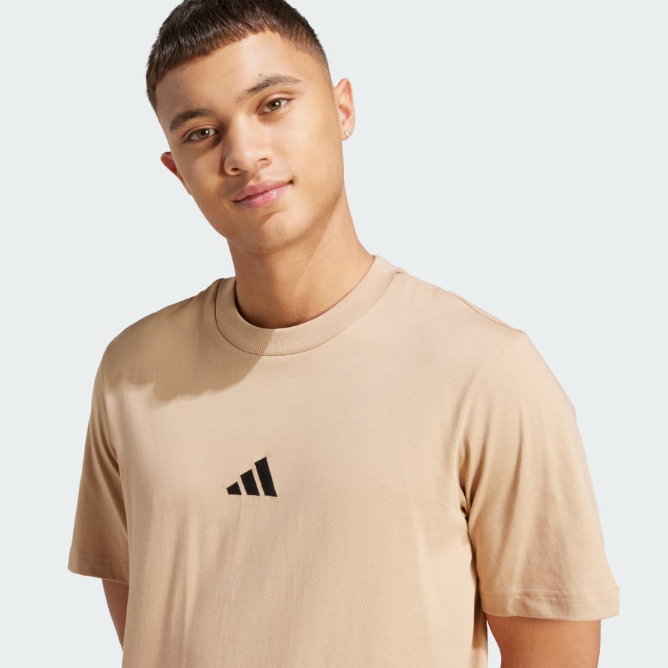Essentials Small Logo Single Jersey Tee