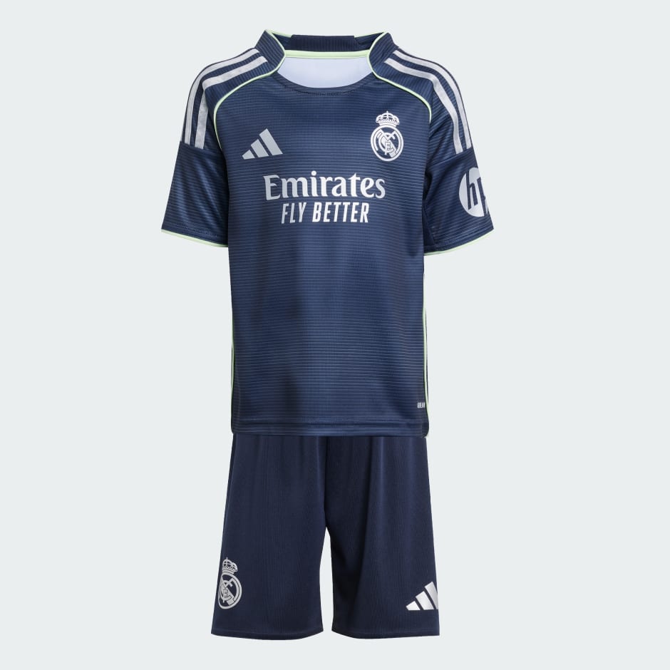 Versiune redusă a echipamentului pentru deplasare Real Madrid 25/26 pentru copii