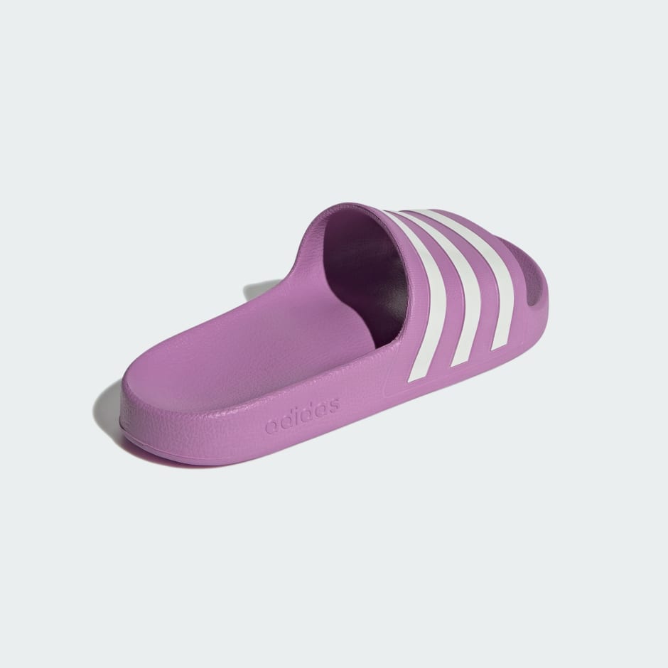 Adilette Aqua Slides