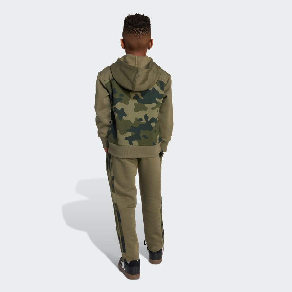 Set jogger din fleece Seasonal Essentials cu imprimeu camo pentru copii