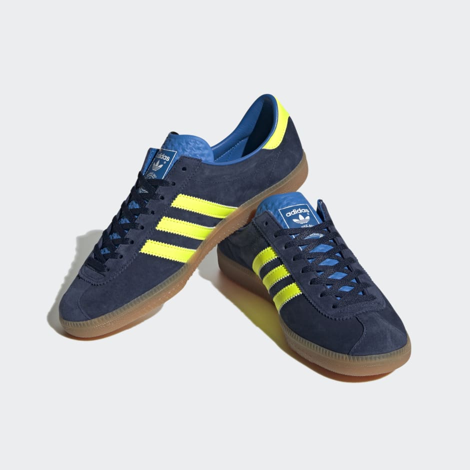 ターシュを 新品 adidas Spezial Hochelaga SPZL アディダス のサイズ