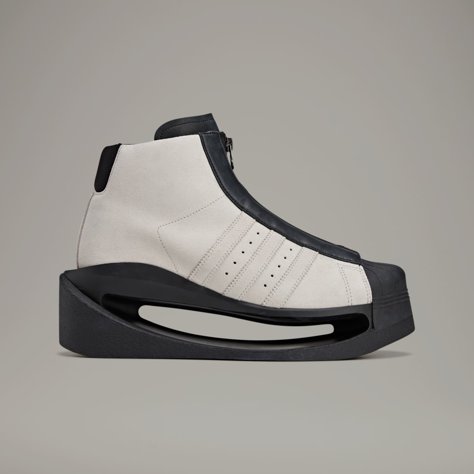 Y-3 Gendo Pro Model
